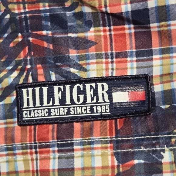 TOMMY HILFIGER Men's Plaid Floral Swim Trunks Multi Color Size Extra Large - Picture 6 of 9